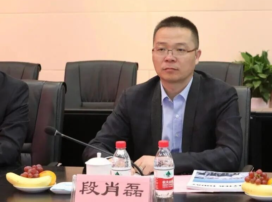 农行中层人事调整 涉及总行两部门和一级分行
